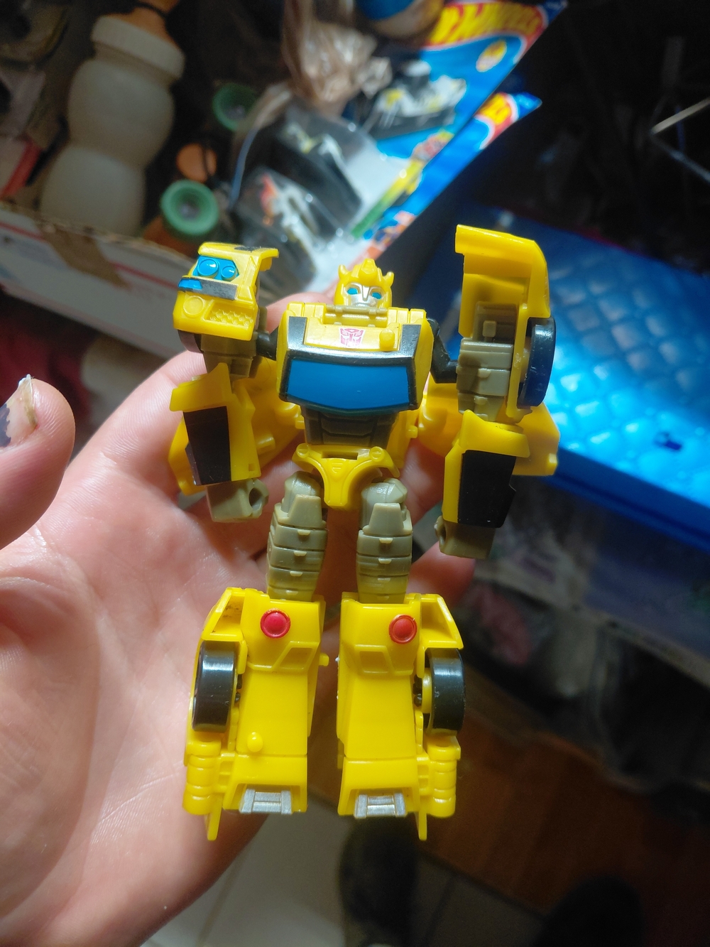Hasbro Transformers Cyberverse Bumblebee Action Figure